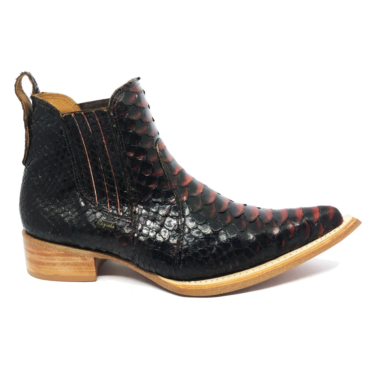 Bota Texana Reizinho Premium de Couro Legítimo de Cobra Python Black Salmon LIMITED EDITION - Cano Curto, Bico Fino - Solado de Couro Artesanal