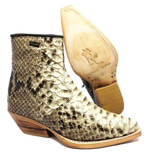 Bota Texana Reizinho Premium de Couro Legítimo de Cobra Python Natural LIMITED EDITION - Cano Curto, Bico Fino Quadradinho - Solado de Couro Artesanal