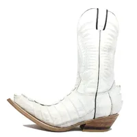Bota Texana Reizinho Premium de Couro Legítimo de Jacaré Branco Rabo LIMITED EDITION - Cano Alto, Bico Fino - Solado de Couro Artesanal - imagem 2