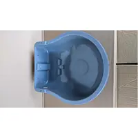 Comedouro Bovino Ou Suino 4 Lts Com Furação Para Parede - imagem 2