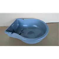 Comedouro bovino ou suino 4 lts com furação para parede - imagem 9