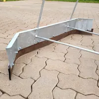 Carrinho raspador de esterco em aço galvanizado com rodas - imagem 16