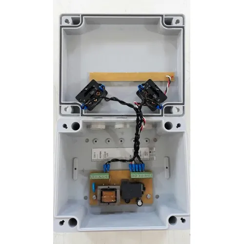 Caixa de comando com placa eletrônica para boia mecânica