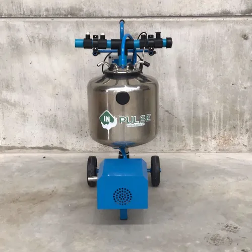 Transferidor de leite automático em inox e móvel