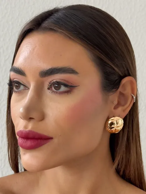 Brinco Folheado a Ouro 18k e Prata Botton Detalhado