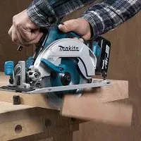 Dhs680z Serra Circular 18V Makita + Brinde 1 Bateria 5,0Ah - imagem 2