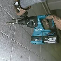 Martelete Combinado 24mm A Bateria 18V Dhr242rtew Makita - imagem 3