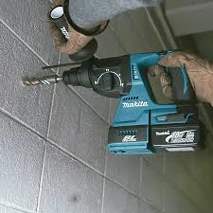 Martelete Combinado 24mm A Bateria 18V Dhr242rtew Makita