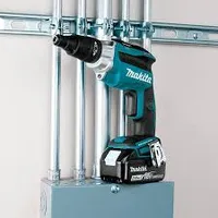 Parafusadeira A Bateria 18V Dfs251rfe Bivolt Makita - imagem 2