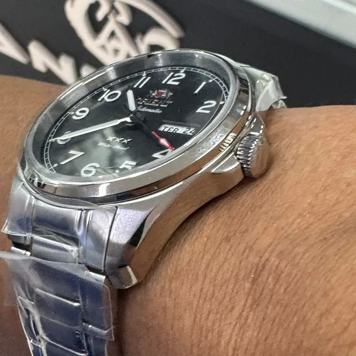 Orient 3 Estrelas Automático Elegance YN6SS006 preto