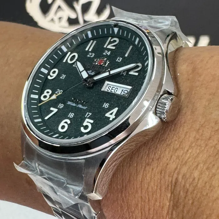 Orient 3 Estrelas Automático Sports Land YN6SS007 verde