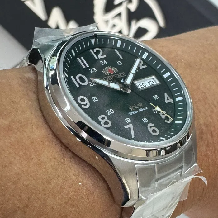 Orient 3 Estrelas Automático Sports Land YN6SS007 verde