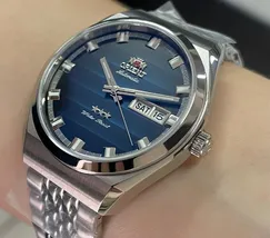 Orient 3 Estrelas Automático Heritage YN6SS014 azul - imagem 4