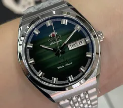 Orient 3 Estrelas Automático Heritage YN6SS014 Verde - imagem 1