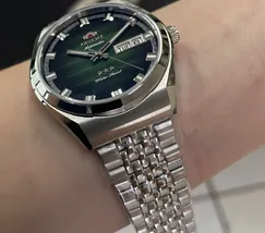 Orient 3 Estrelas Automático Heritage YN6SS014 Verde - imagem 3