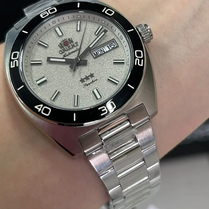 Orient 3 Estrelas Automático Elegance YN6SS017 branco