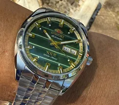 Orient 3 Estrelas Automático Heritage YN6SS019 Verde - imagem 6