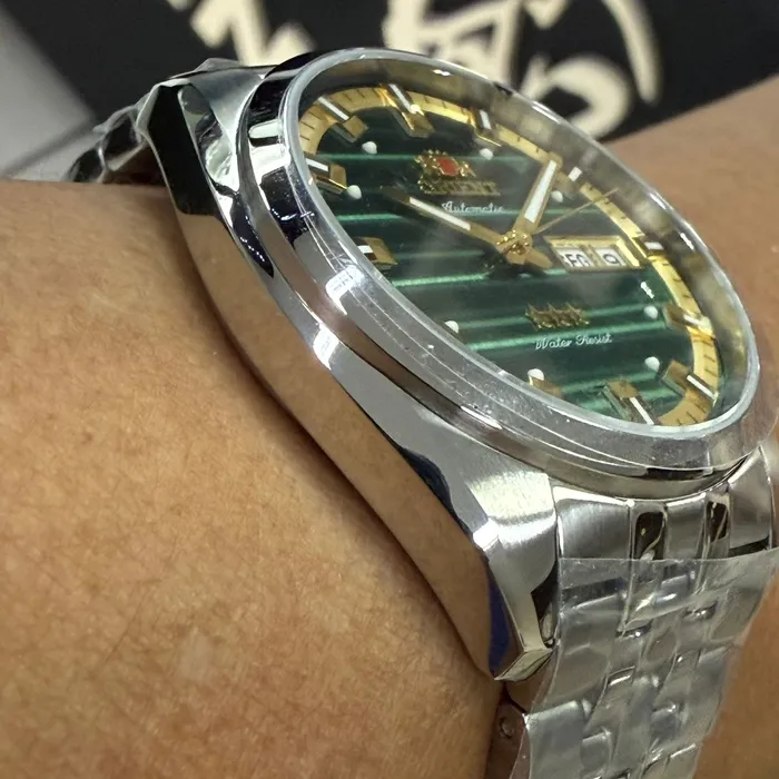 Orient 3 Estrelas Automático Heritage YN6SS019 Verde
