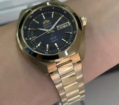 Orient 3 Estrelas Automático Heritage YN6GG002 Azul - imagem 3