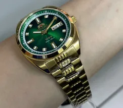 Orient 3 Estrelas Automático Heritage Dourado YN6GG004 Verde - imagem 4
