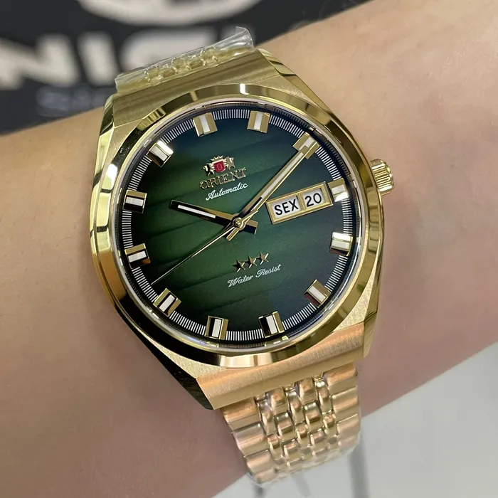 Orient 3 Estrelas Automático Heritage Dourado YN6GG014 verde