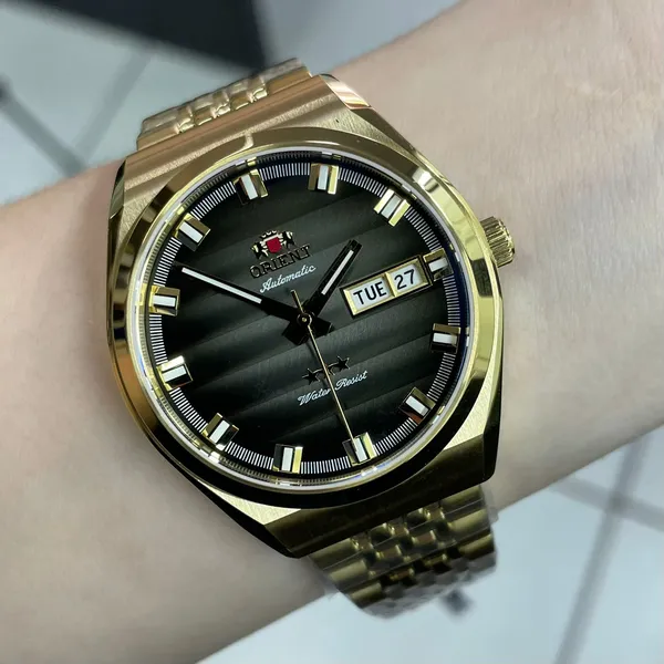 Orient 3 Estrelas Automático Heritage Dourado YN6GG014 Preto