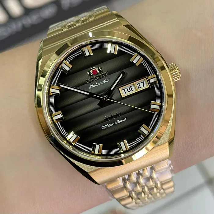 Orient 3 Estrelas Automático Heritage Dourado YN6GG014 Preto
