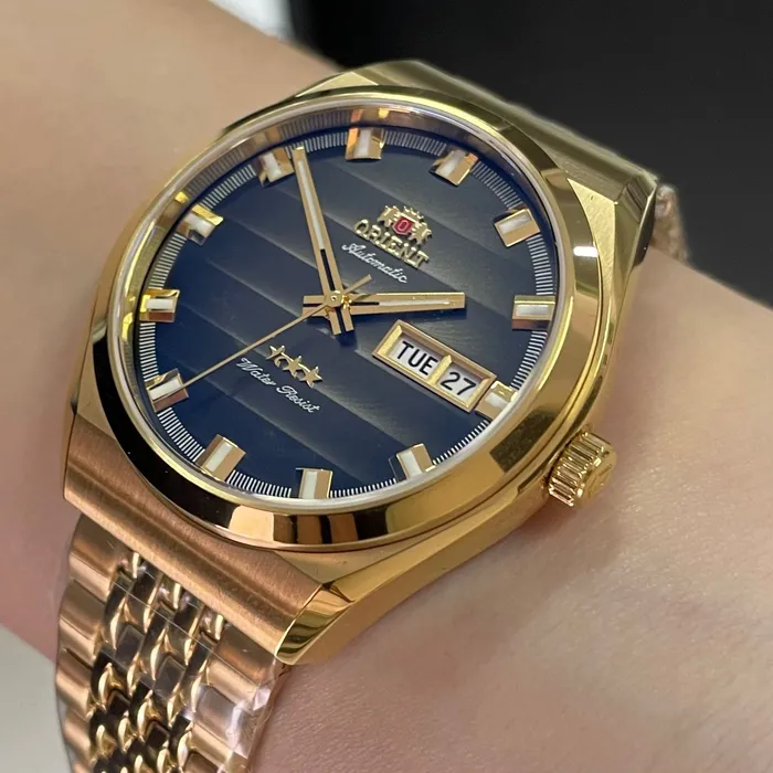 Orient 3 Estrelas Automático Heritage Dourado YN6GG014 Preto