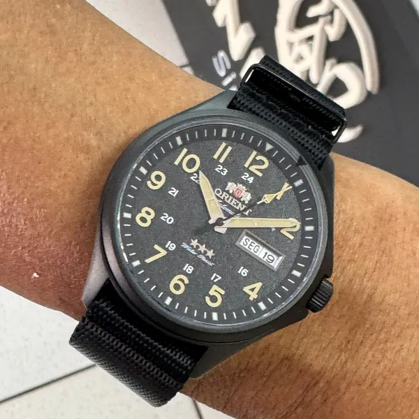 Orient 3 Estrelas Automático Sports Land IPBlack YN6SS007 Preto