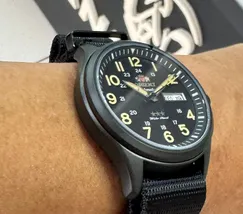 Orient 3 Estrelas Automático Sports Land IPBlack YN6PN007 Preto - imagem 3