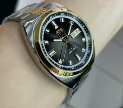 Orient 3 Estrelas Automático Heritage Dourado YN6TT004 Preto - imagem 3