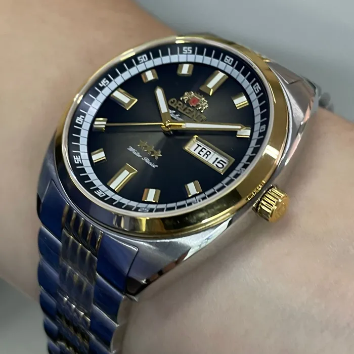 Orient 3 Estrelas Automático Heritage Dourado YN6TT004 Preto