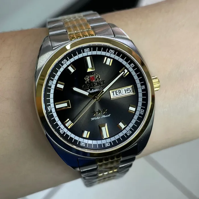 Orient 3 Estrelas Automático Heritage Dourado YN6TT004 Preto