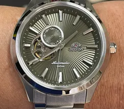 Orient Classico Automático Open heart NH3SS005 Verde - imagem 6