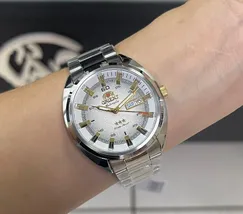 Orient 3 EStrelas Automático Classico NH3SS006 Branco - imagem 6