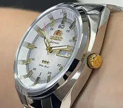 Orient 3 EStrelas Automático Classico NH3SS006 Branco - imagem 4