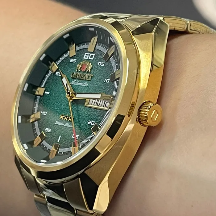 Orient 3 EStrelas Automático Classico NH3GG006 Verde