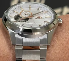 Orient Classico Automático Misto Open heart NH3MM001 Branco - imagem 5