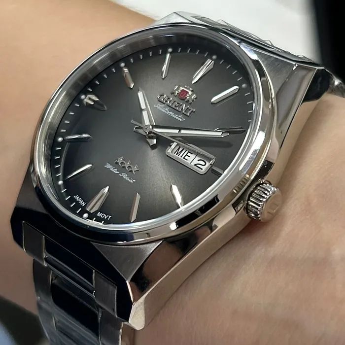 Orient 3 EStrelas Automático Classico F49SS013NH Preto