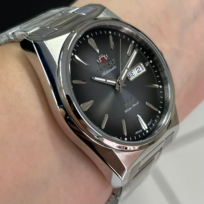 Orient 3 EStrelas Automático Classico F49SS013NH Preto