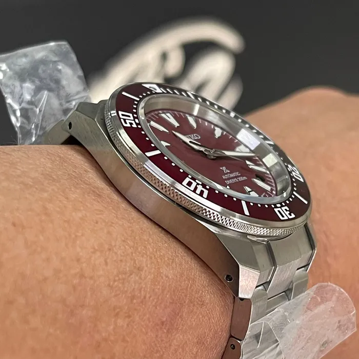 Seiko Prospex Automático Shogu-rai SRPL11 vermelho