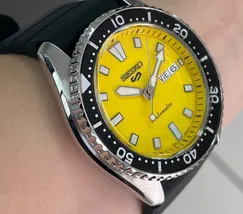 Seiko 5 Sports Automático SKX series SRPL87B1 Amarelo - imagem 3