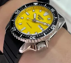 Seiko 5 Sports Automático SKX series SRPL87B1 Amarelo - imagem 4