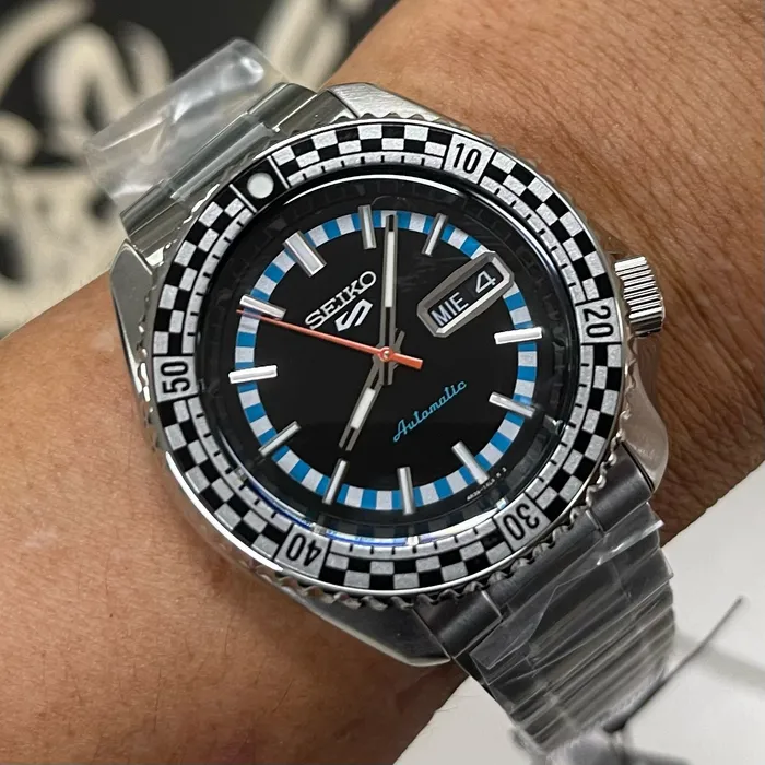 Seiko 5 Sports Automático checker flag SRPK67B1 Special Edition