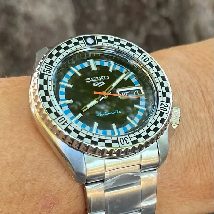 Seiko 5 Sports Automático checker flag SRPK67B1 Special Edition