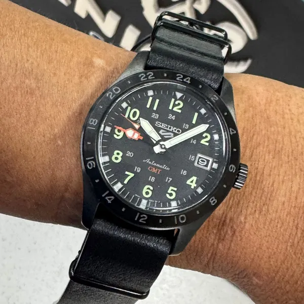 Seiko 5 Sports Automático Field Series GMT SSK025 IPbLack preto