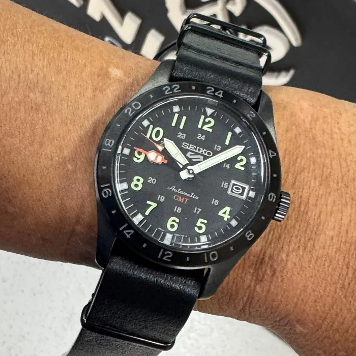Seiko 5 Sports Automático Field Series GMT SSK025 IPbLack preto