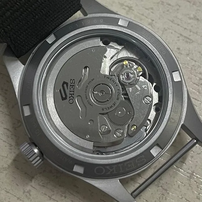Relógio Seiko 5 Sports Field SRPJ85 Automático 36mm | Taniguchi Relógios