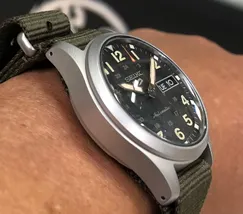 Seiko 5 Sports Automático Field Series Reduce SRPJ85 preto NATO - imagem 3