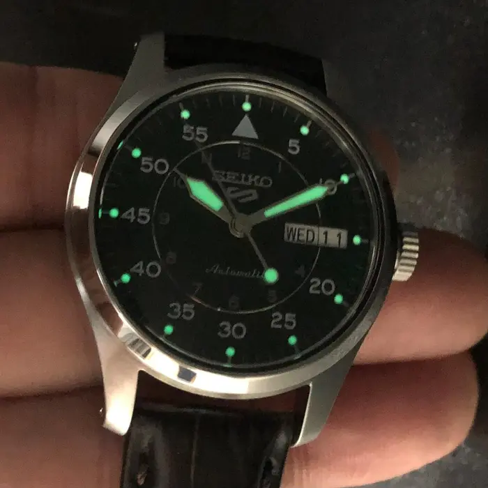 Seiko 5 Sports Automático Field Series Reduce SRPJ89 verde Couro
